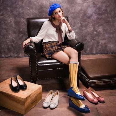 karine(MIT台灣製)全真皮格紋內增高楔型娃娃鞋-金莎8