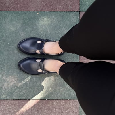 karine(MIT台灣製)全真皮釦帶T字瑪莉珍鞋-藏藍色4