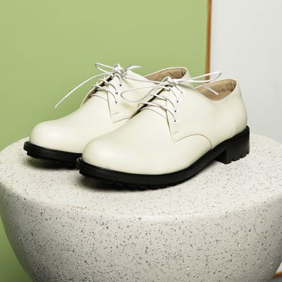 karine(MIT台灣製)全真皮綁帶寬楦厚底德比鞋-米白色5