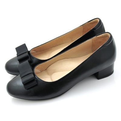 karine(MIT台灣製)全真皮緞帶蝴蝶結低跟包鞋-黑色1