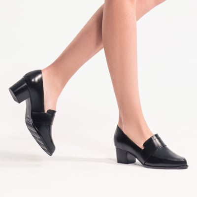 karine(MIT台灣製)全真皮素面粗跟樂福鞋-原皮黑4