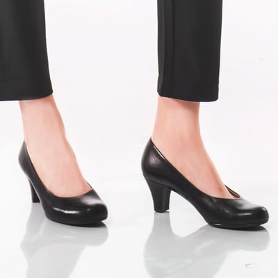 karine(MIT台灣製)全真皮百搭素面高跟包鞋-經典黑4