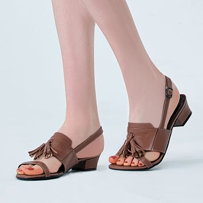 karine(MIT台灣製)全真皮一字帶流蘇低跟涼鞋-棕色2