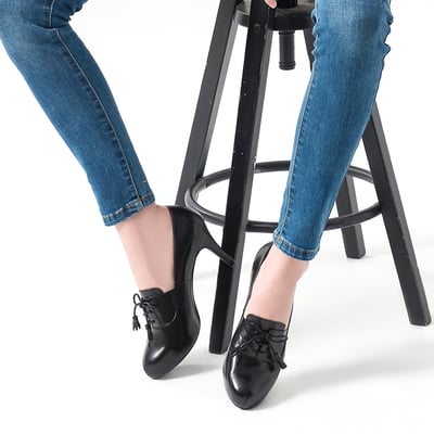 karine(MIT台灣製)全真皮綁帶流蘇低音高跟鞋-駝色7