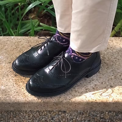 karine(MIT台灣製)全真皮寬楦綁帶雕花牛津鞋-黑色6