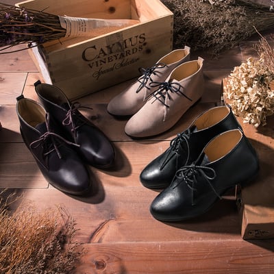 karine(MIT台灣製)全真皮經典綁帶德比短靴-黑色4