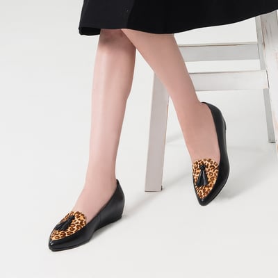 karine(MIT台灣製)全真皮流蘇尖頭內增高楔型鞋-豹紋黑7