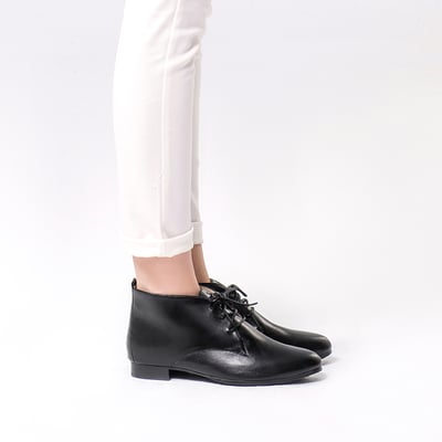 karine(MIT台灣製)全真皮經典綁帶德比短靴-黑色10