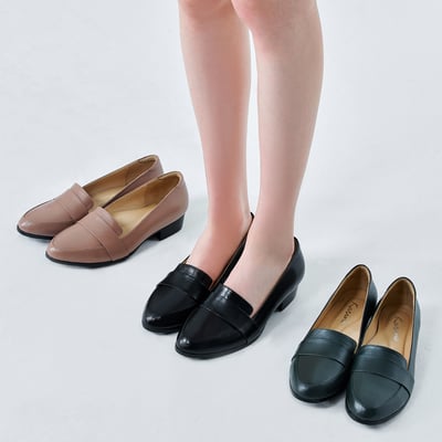 karine(MIT台灣製)全真皮素面低跟樂福鞋-黑色9