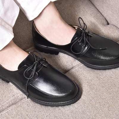 karine(MIT台灣製)全真皮綁帶寬楦厚底樂福鞋-黑色5