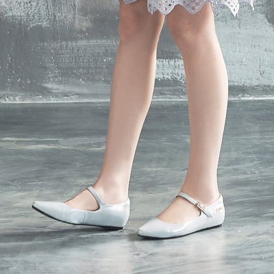 karine(MIT台灣製)全真皮尖頭繫帶內增高楔型鞋-冰雪6