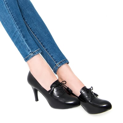 karine(MIT台灣製)全真皮綁帶流蘇低音高跟鞋-黑色13