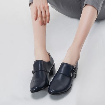 karine(MIT台灣製)全真皮雙釦帶低跟孟克鞋-藏藍色5