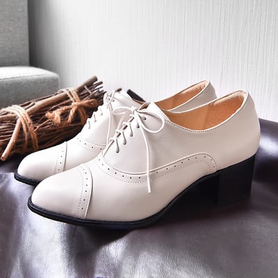 karine(MIT台灣製)全真皮綁帶牛津粗跟踝靴-米白色1