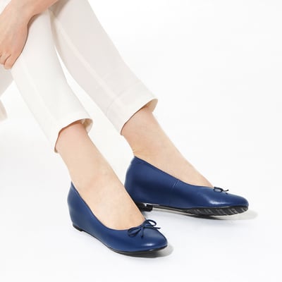 karine(MIT台灣製)全真皮格紋內增高楔型娃娃鞋-寶藍色2