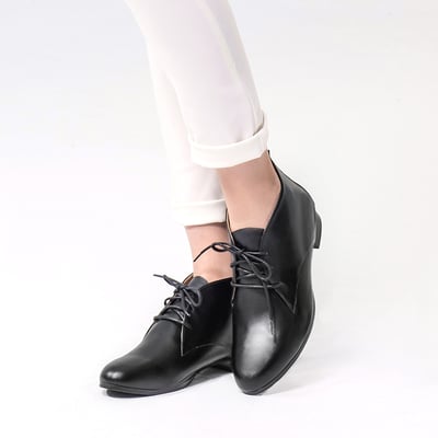 karine(MIT台灣製)全真皮經典綁帶德比短靴-黑色9