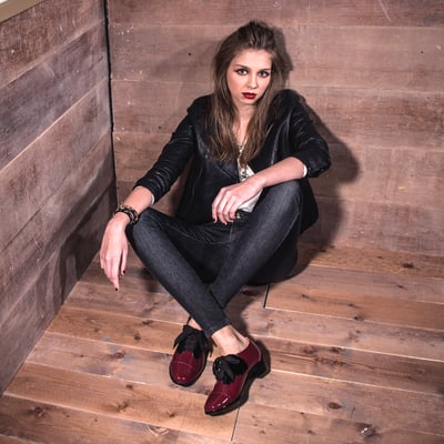 karine(MIT台灣製)全真皮拼色綁帶粗跟牛津鞋-炫銀黑5