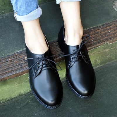 karine(MIT台灣製)全真皮綁帶寬楦厚底德比鞋-黑色5