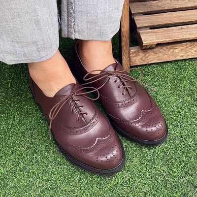 karine(MIT台灣製)全真皮寬楦綁帶雕花牛津鞋-咖啡色8