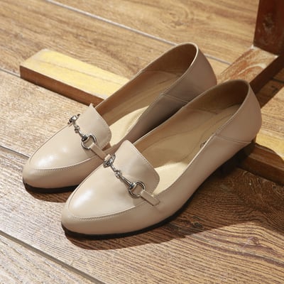 karine(MIT台灣製)全真皮飾釦後踩兩穿低跟樂福鞋-淺駝3