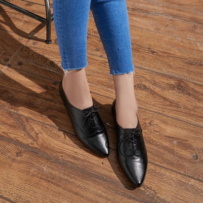 karine(MIT台灣製)全真皮尖頭綁帶內增高德比鞋-黑色4