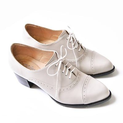 karine(MIT台灣製)全真皮綁帶牛津粗跟踝靴-米白色5