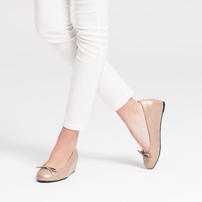 karine(MIT台灣製)全真皮格紋內增高楔型娃娃鞋-金莎4