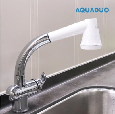 SF-7000 第二代廚房水龍頭過濾器(白色款_手持型)1