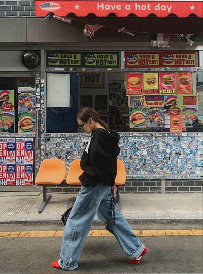 反摺褲頭單邊割破丹寧褲19