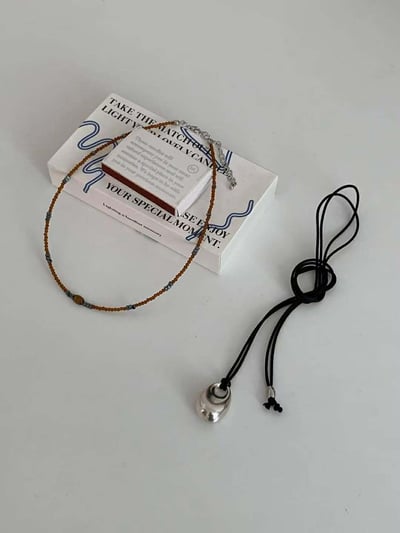 銀色墜飾黑繩長鍊 ( 少量現貨 )10