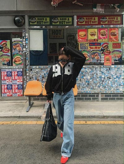 反摺褲頭單邊割破丹寧褲18