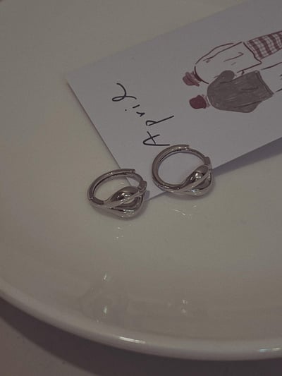 銀色雙線交疊耳環1