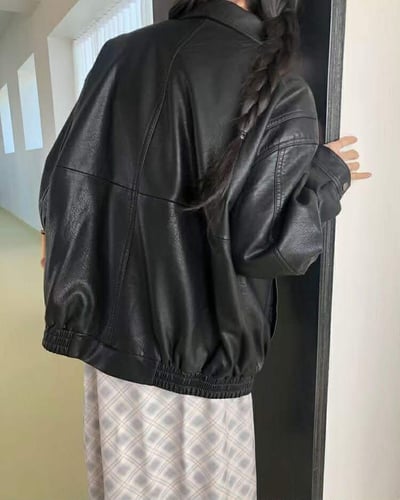 春款紋理感皮夾克21