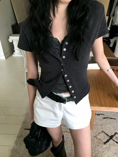 小花貝殼釦短袖衫 ( 3色 )1