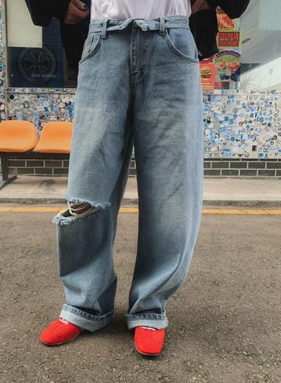 反摺褲頭單邊割破丹寧褲15