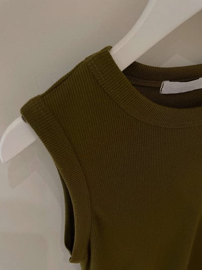 柔軟彈性圓領背心 ( 4色 / 少量現貨 )10