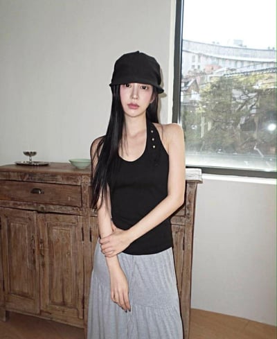 彈性直紋繞頸背心 ( 黑色/酒紅色 )17