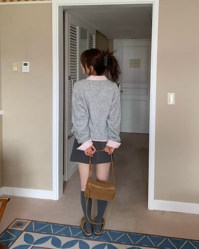 𝐀𝟏𝟔 襯衫好友日常大學T 📅 ( 𝟐 𝐜𝐨𝐥𝐨𝐫𝐬 )3