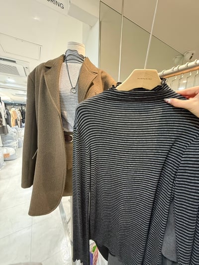 𝐍𝟏𝟏 木耳卷邊條紋打底衣🪶（𝟐 𝐜𝐨𝐥𝐨𝐫𝐬）5