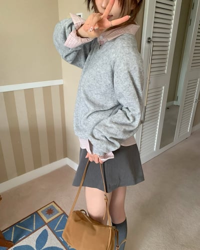 𝐀𝟏𝟔 襯衫好友日常大學T 📅 ( 𝟐 𝐜𝐨𝐥𝐨𝐫𝐬 )2