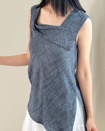 設計款不規則剪裁上衣5