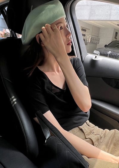 U領羊毛針織衫3