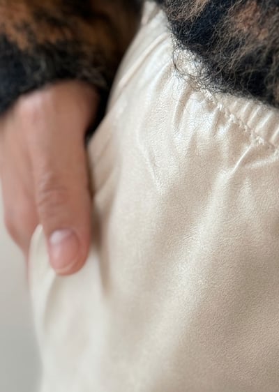 鞣紋皮革鬆緊萬能褲6