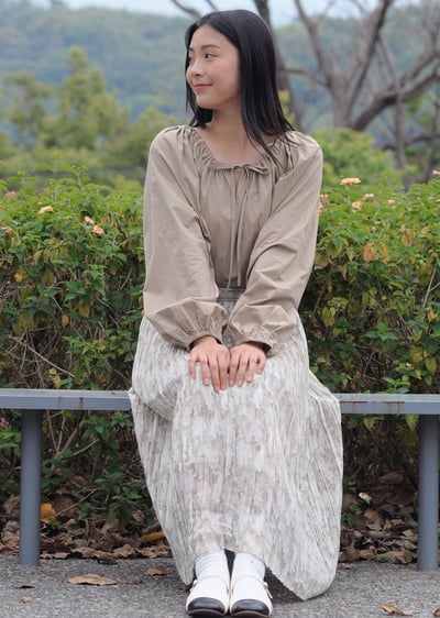 純棉抽繩褶皺上衣3