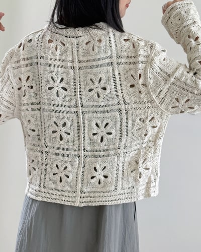 蕾絲刺繡翻領扣衫6