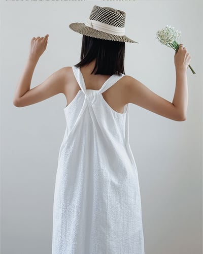 方領剪裁設計洋裝-杏4