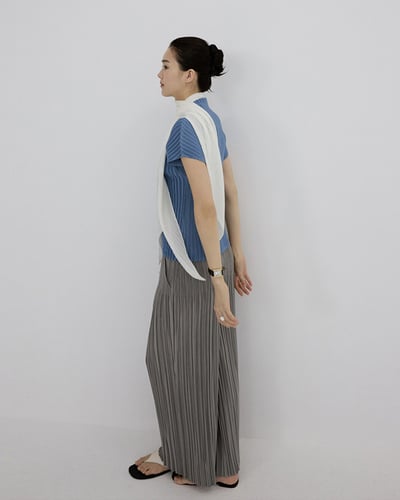 流動壓褶鬆緊褲-灰6