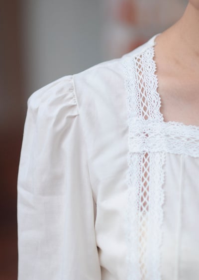 韓國純棉蕾絲上衣2