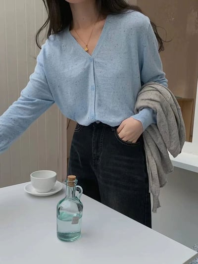 彩點V領開襟外套1