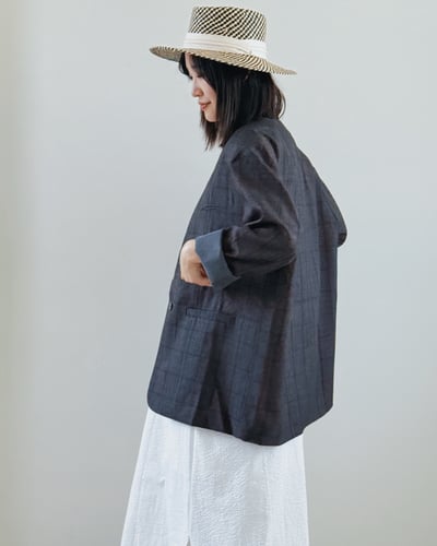 格紋V領寬版西外5